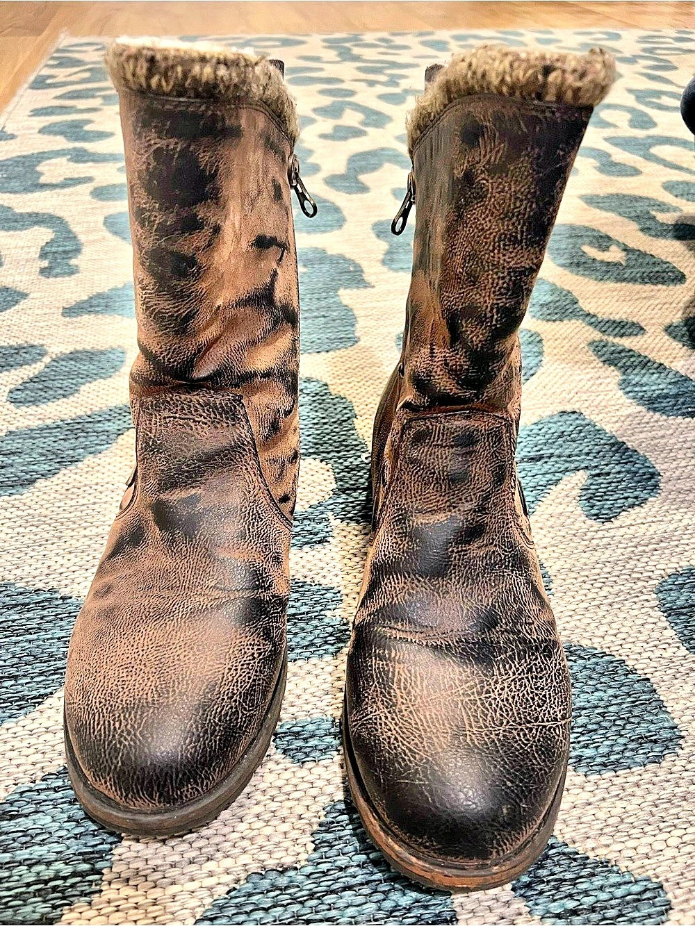 Women's Brown Faux Fur-Lined Boots US 11